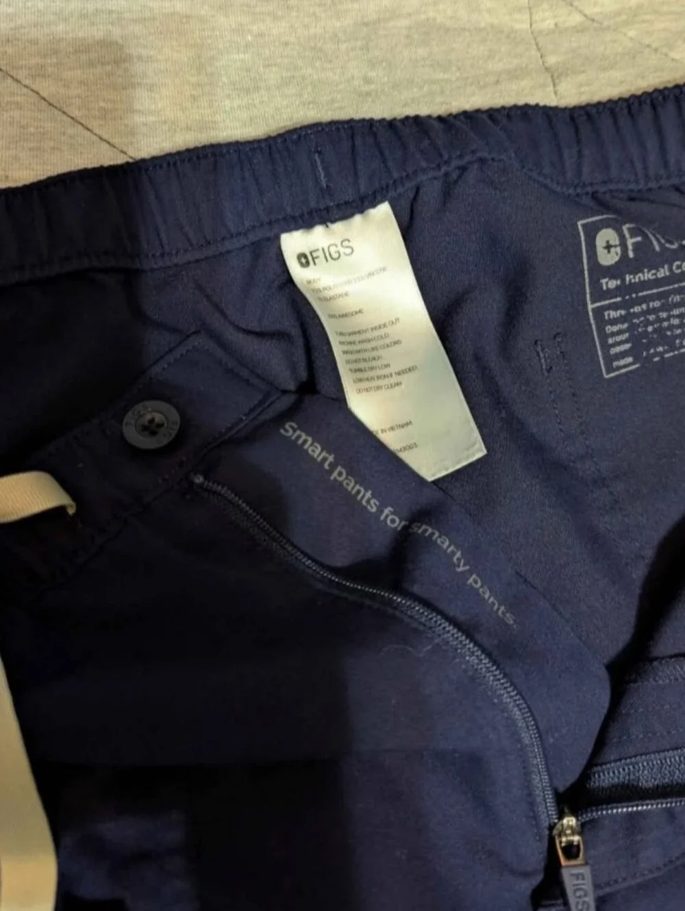 FIGS navy scrub pants, men's large